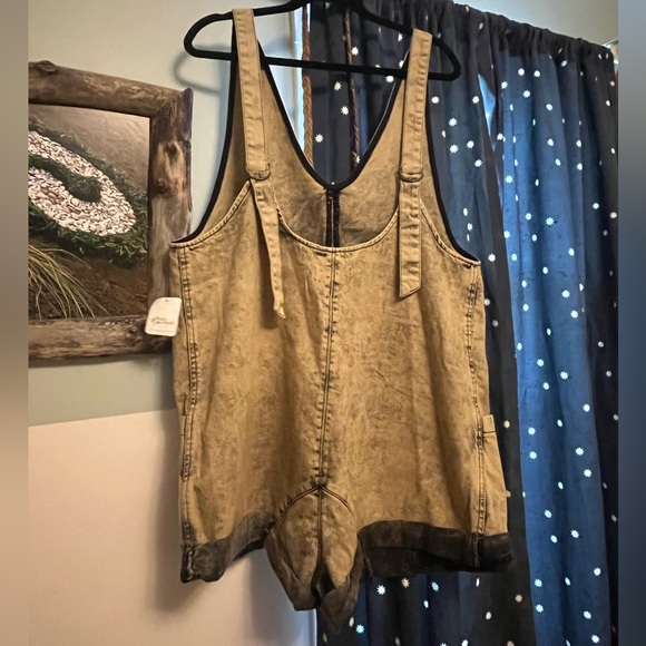 Free People Shorteralls NEW WITH TAGS - Picture 2 of 6